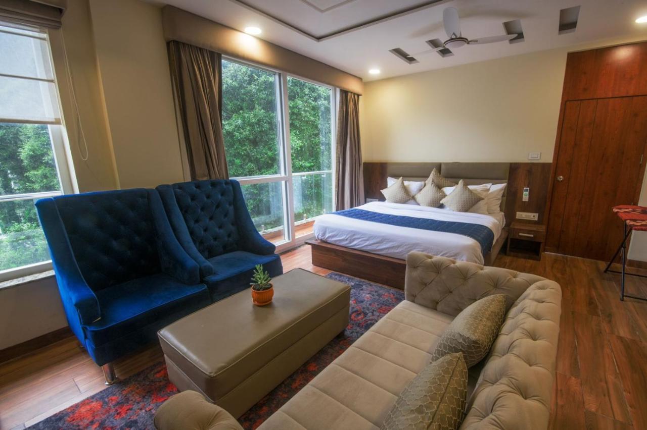 Shivaay Morex- A Vegetarian Hotel Νταραμσάλα Εξωτερικό φωτογραφία