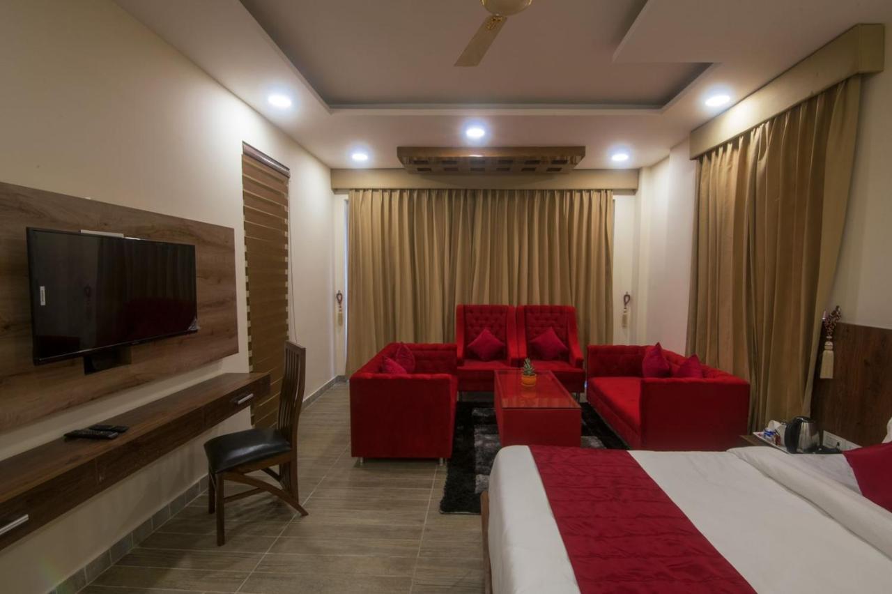 Shivaay Morex- A Vegetarian Hotel Νταραμσάλα Εξωτερικό φωτογραφία
